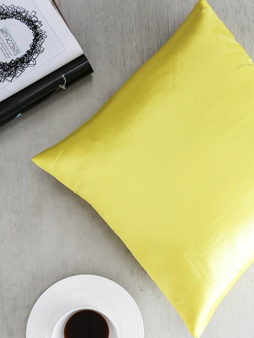 first row glossy yellow satin cushion cover - 10068343 - Very Small Image - 1