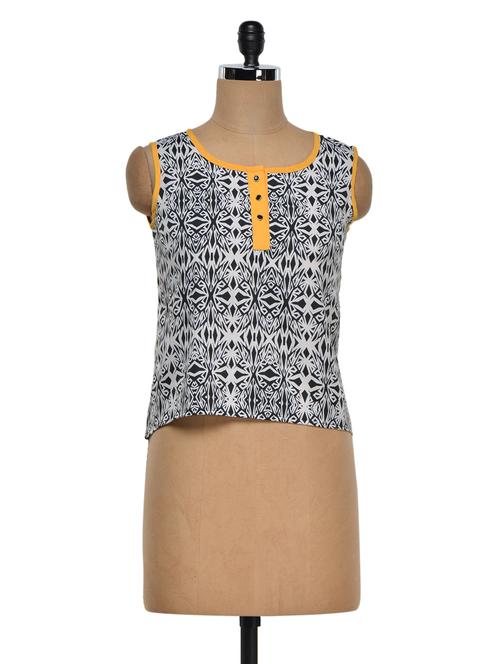 asymmetric geometric printed top - 1012930 - Very Small Image - 1