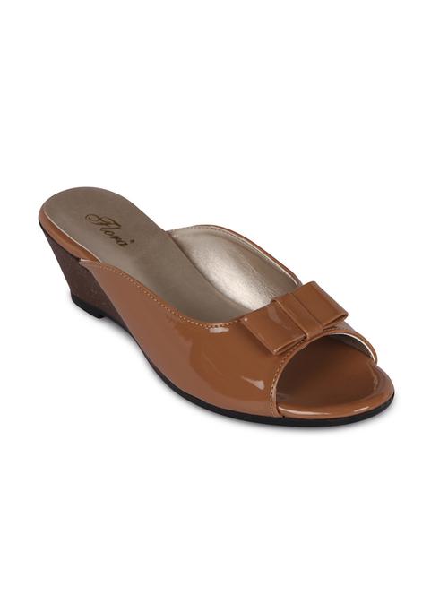 beige leatherette wedge - 10139433 - Very Small Image - 1