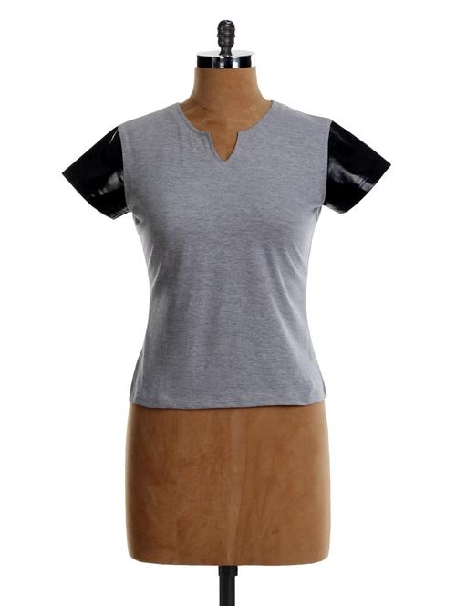 contrast short sleeve top - 1038522 - Very Small Image - 1