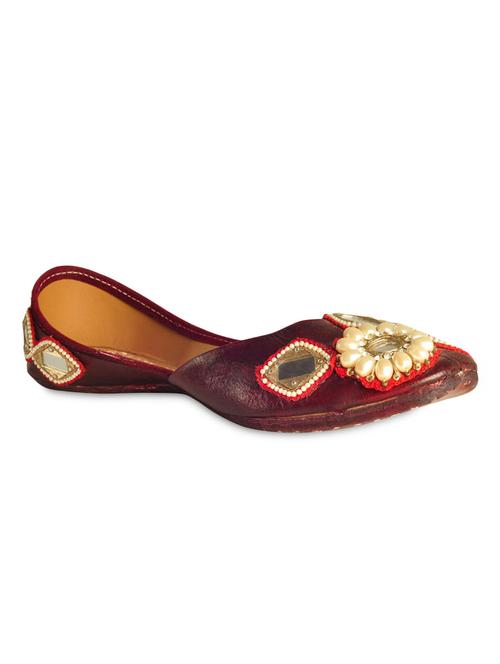va by vanshika ahuja maroon hand embroidered mirror work mojris - 10406463 - Very Small Image - 1
