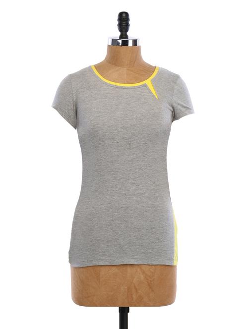 round neck contrast color slit top - 1048621 - Very Small Image - 1