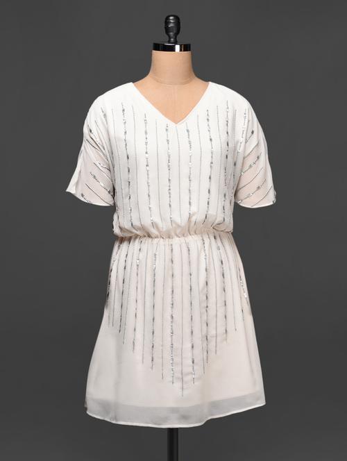 short sleeves sequined georgette dress - 1048986 - Very Small Image - 1