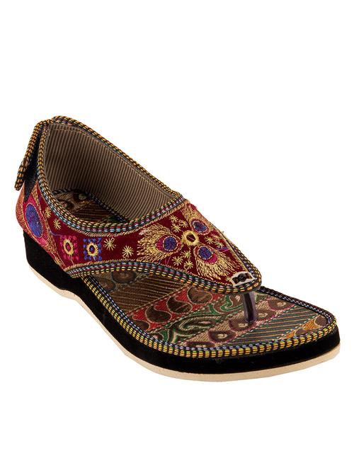 multi ethnic sandals - 10539622 - Very Small Image - 1