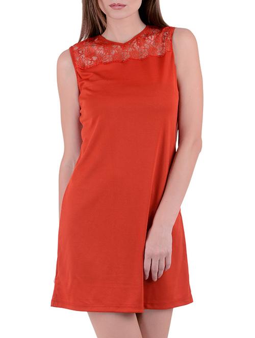 red crepe dress - 10544269 - Very Small Image - 1