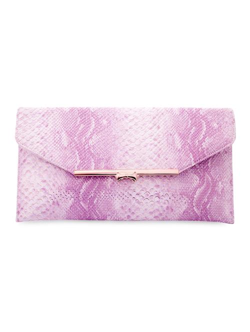 Crocodile textured magnet clutch - 1057954 - Very Small Image - 1