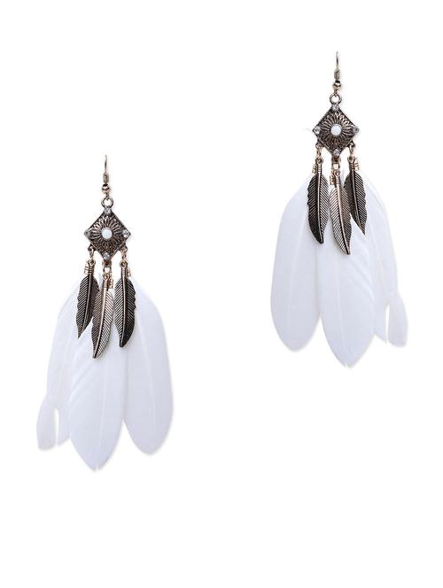 white metal alloy earring - 10621645 - Very Small Image - 1