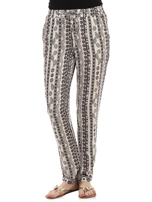 white & black viscose trousers - 10645231 - Very Small Image - 1