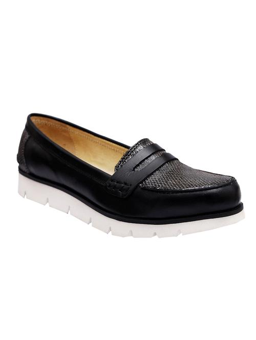 black leather slip on loafers - 10679305 - Very Small Image - 1
