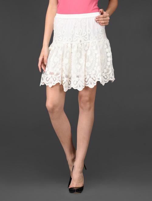 White Embroidered Short Skirt - 1069082 - Very Small Image - 1
