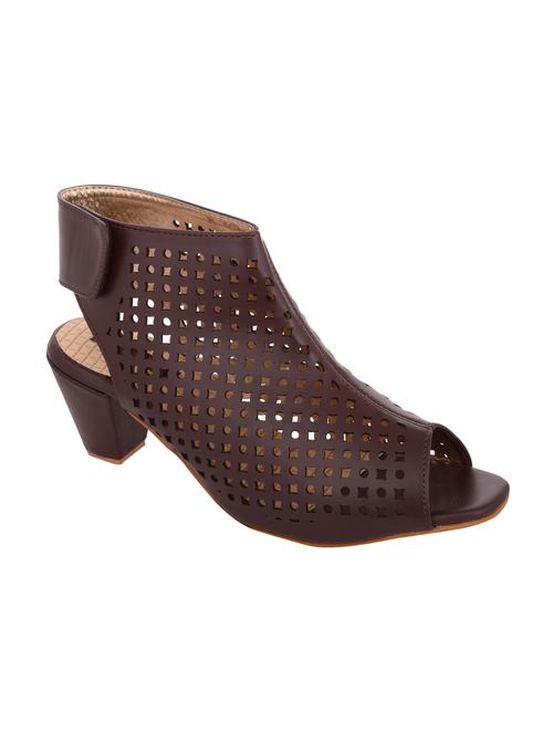 brown leatherette sandal - 10781797 - Very Small Image - 1