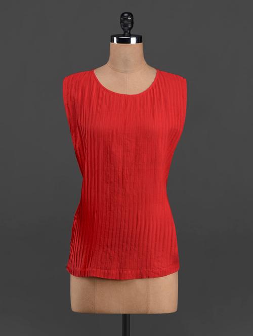 red round neck sleeveless pintuck top - 1082817 - Very Small Image - 1