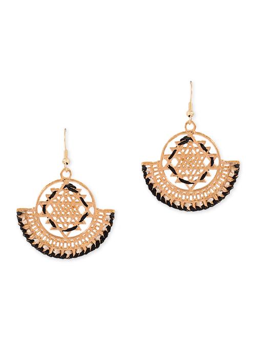 gold alloy earring - 10860530 - Very Small Image - 1