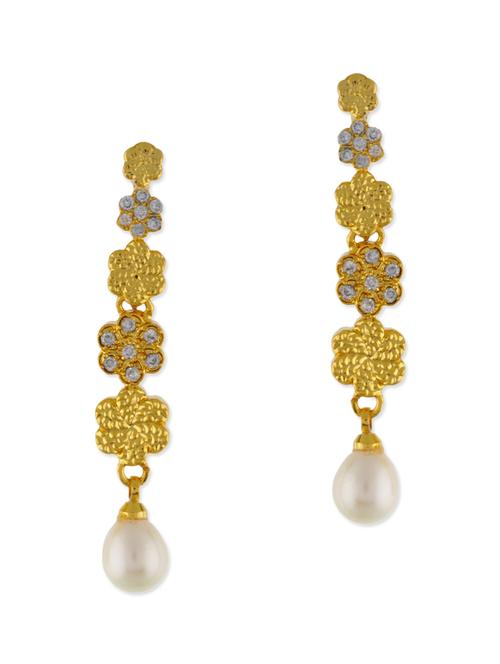 gold metal alloy earring - 10962983 - Very Small Image - 1