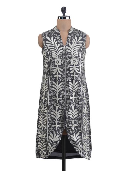 Floral with Scroll Embroidered Grey Kurta - 1098909 - Very Small Image - 1