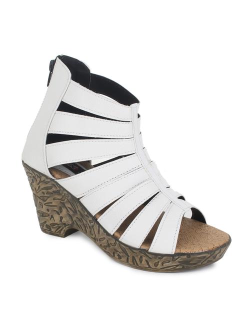 white leatherette sandal - 11056396 - Very Small Image - 1