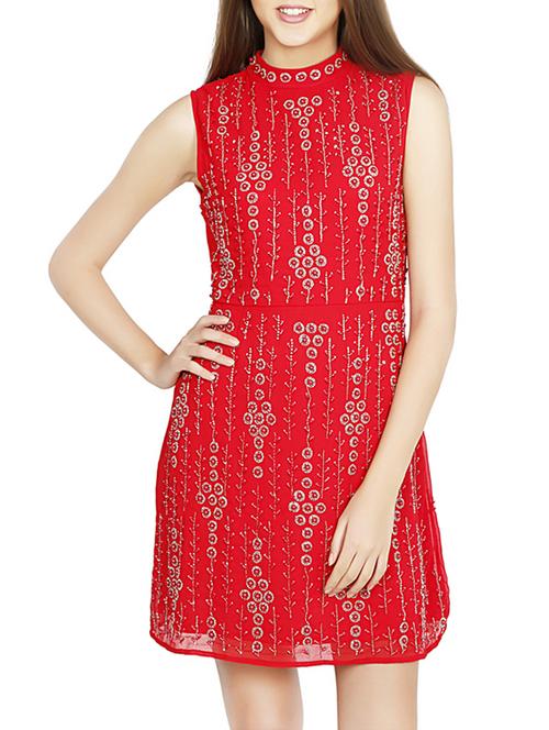 red dress - 11089499 - Very Small Image - 1