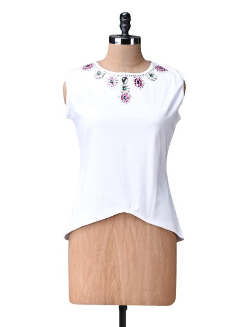 sleeveless embellished cotton lycra top - 1111871 - Very Small Image - 1