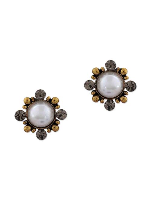 white metal studs earring - 11154084 - Very Small Image - 1