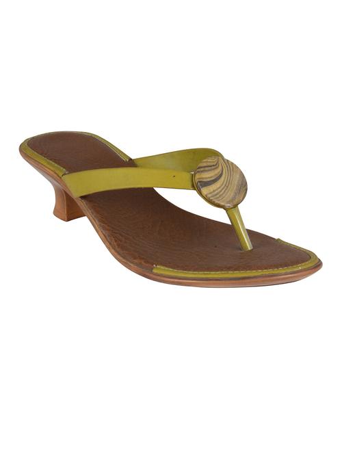 yellow leather sandal - 11215585 - Very Small Image - 1