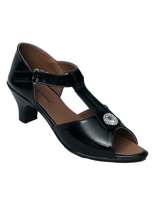 black patent leather tstrap sandals - 11444156 - Very Small Image - 1