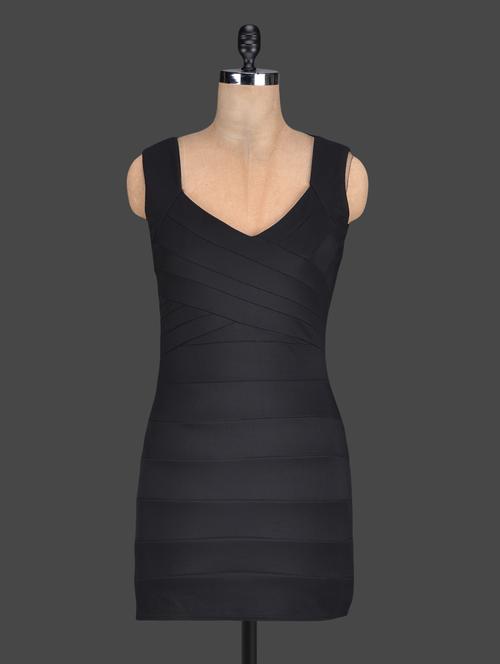 sleeveless backless lbd - 1147641 - Very Small Image - 1