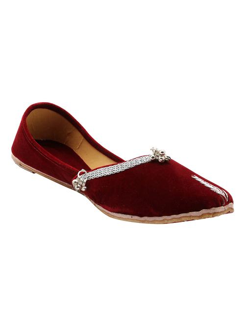 maroon leather embellished mojaris - 11478717 - Very Small Image - 1