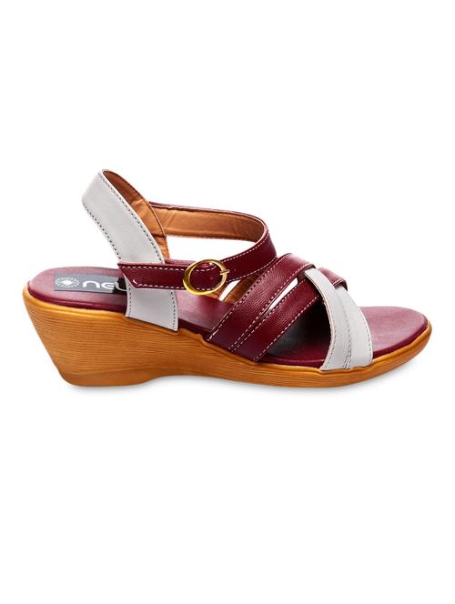 Red faux leather sandals - 1151332 - Very Small Image - 1