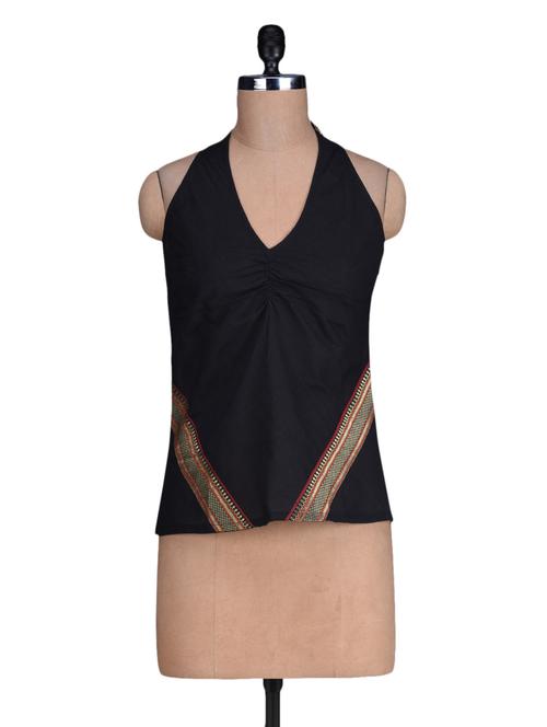 V neck solid color sleeveless black top - 1182195 - Very Small Image - 1