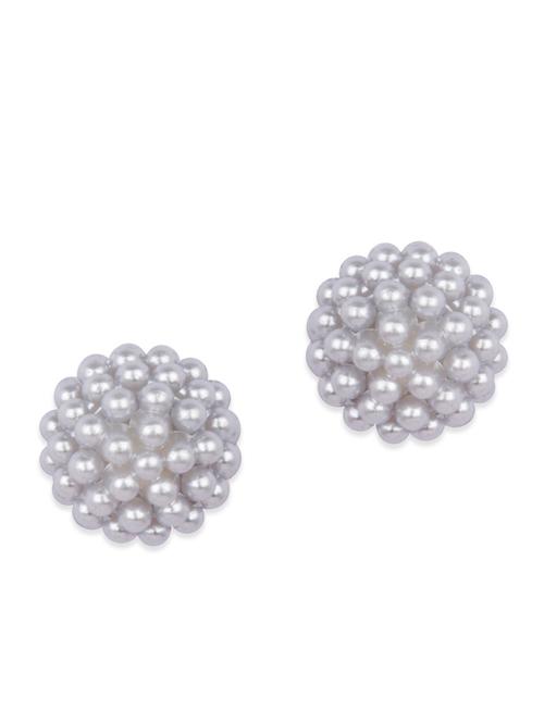 Diva Walk white alloy earring - 12100663 - Very Small Image - 1