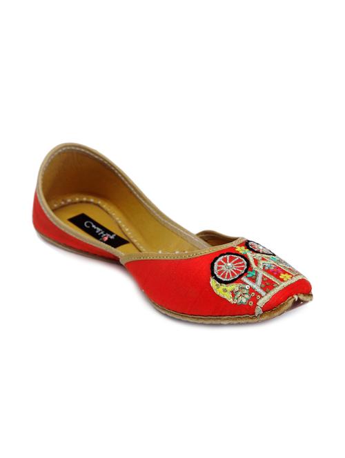 red silk embroidered handcrafted mojris - 12112870 - Very Small Image - 1