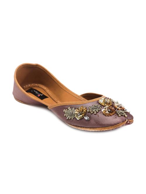 mauve embroidered handcrafted mojris - 12112881 - Very Small Image - 1