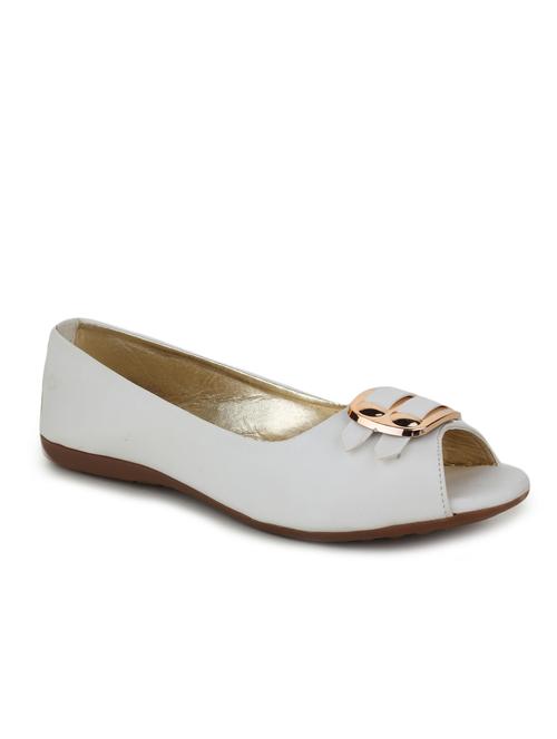 white leatherette sandal - 12173688 - Very Small Image - 1