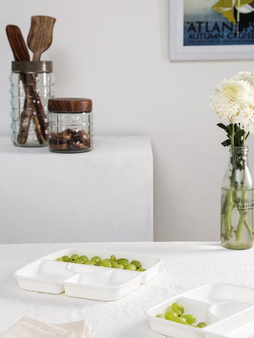 set of 3 white plastic serving plates - 1223394 - Very Small Image - 1