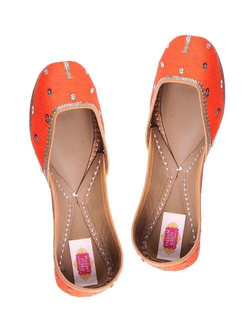 orange silk sequin embellished mojaris - 12241610 - Very Small Image - 1
