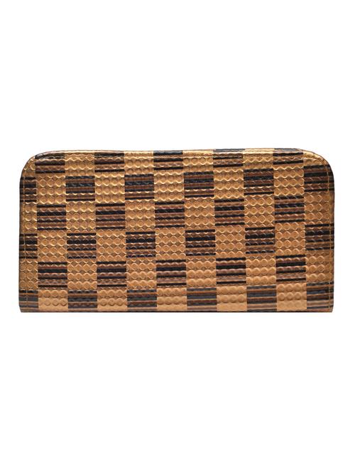 brown leatherette textured clutch - 12268516 - Very Small Image - 1