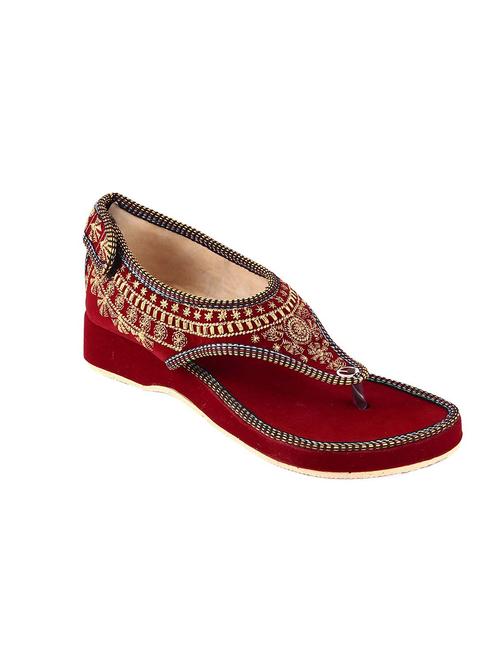 red fabric slip on kolhapuris - 12346576 - Very Small Image - 1
