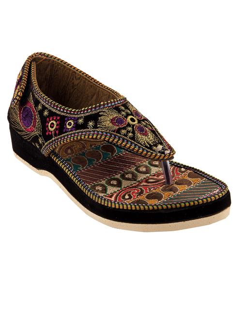 multi colored ethnic sandals - 12347399 - Very Small Image - 1