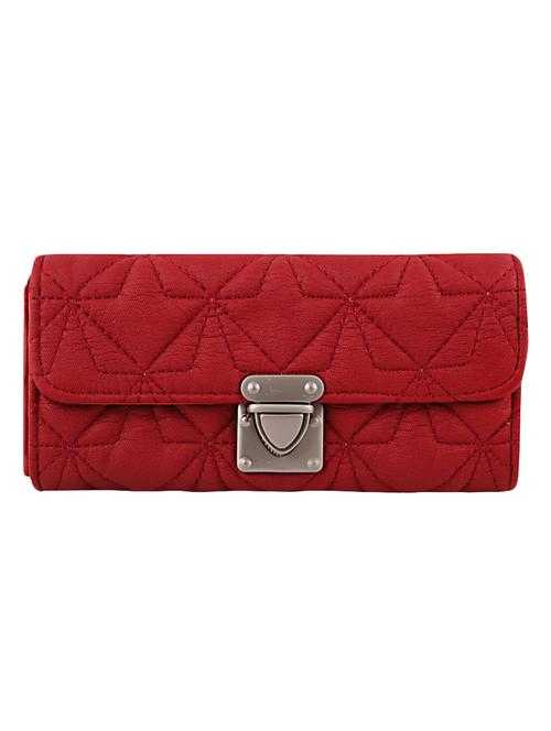 red synthetic leather quilted clutch - 12432212 - Very Small Image - 1