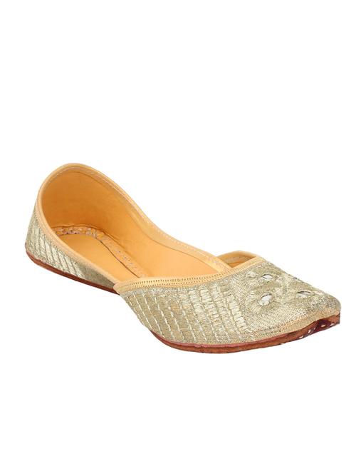 gold slip on mojari - 12442618 - Very Small Image - 1