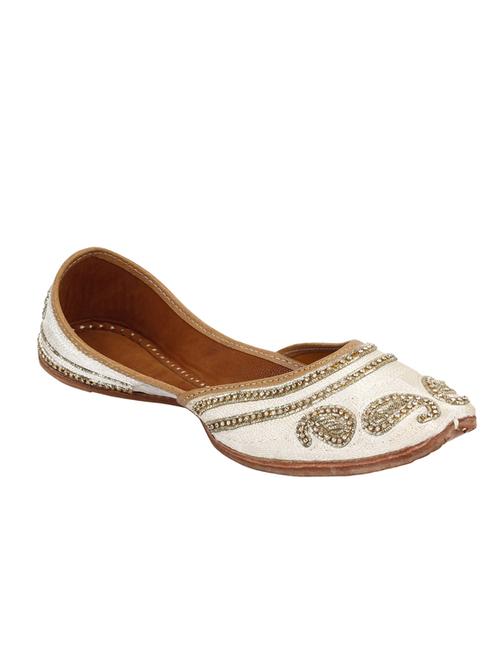 white slip on mojari - 12442622 - Very Small Image - 1
