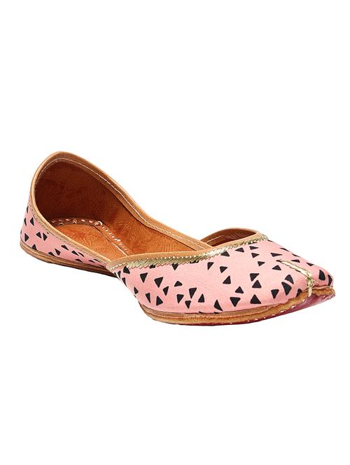 pink slip on jutis - 12458436 - Very Small Image - 1