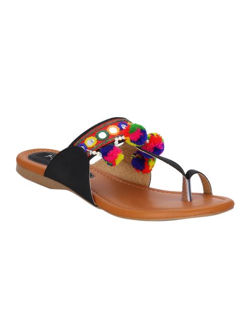 black pom pom one toe kolhapuri - 12508734 - Very Small Image - 1