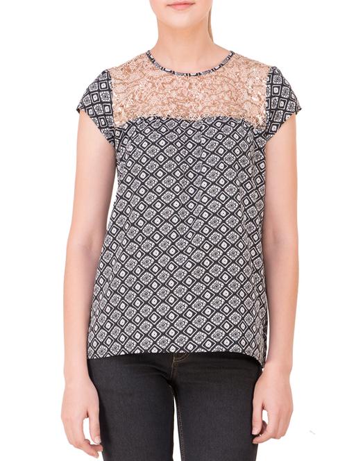 monochrome crepe regular top - 12806567 - Very Small Image - 1
