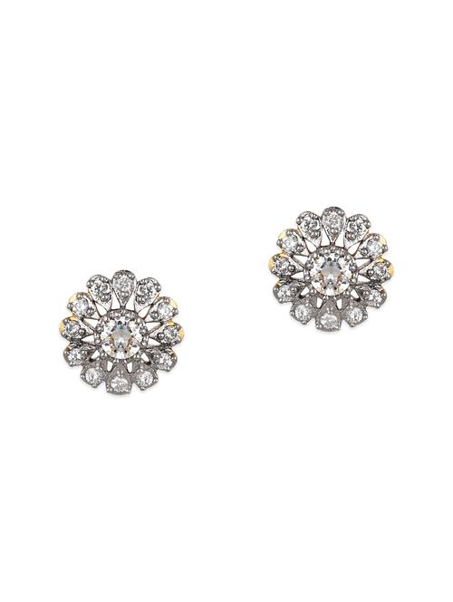 white metal studs earring - 12959132 - Very Small Image - 1
