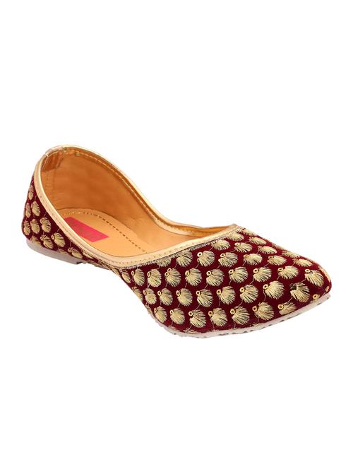 maroon slip on jutis - 13397253 - Very Small Image - 1