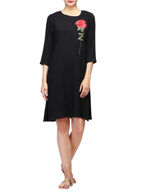 black crepe dress - 13663693 - Very Small Image - 1