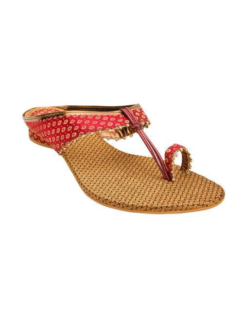 maroon one toe kolhapuri - 13691585 - Very Small Image - 1