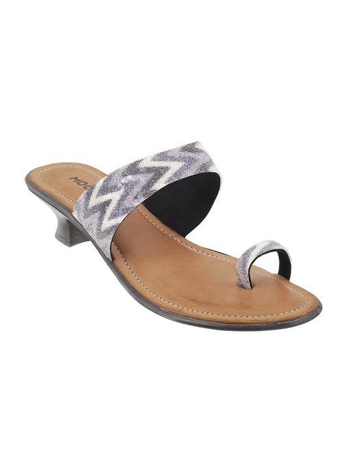 grey one toe sandal - 13711302 - Very Small Image - 1