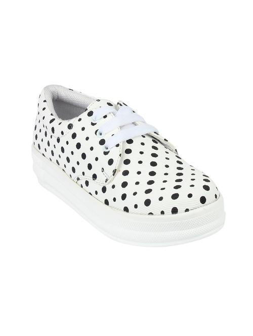 white canvas laceup sneakers - 13896355 - Very Small Image - 1